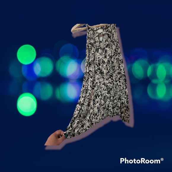 Lane Bryant Shark-bite Tunic - Picture 2 of 4